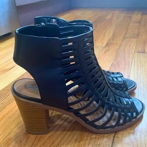 Black Mossimo Sandals, size 8